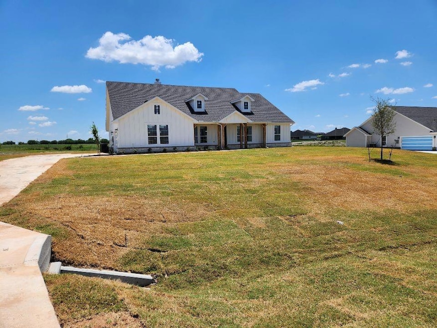 140 Steppes Ct, Decatur, TX 76234 - photo 1