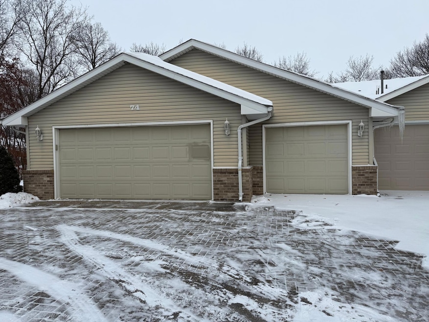 74 Cree Point Dr, Mankato, MN 56001 - photo 1