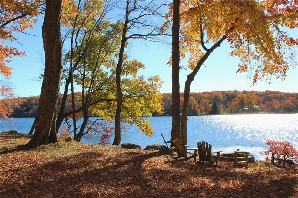 53 Mount Pleasant Rd, Newtown, CT 06470 - photo 1