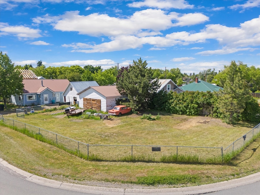 1546 5th Ave W, Kalispell, MT 59901 - photo 1