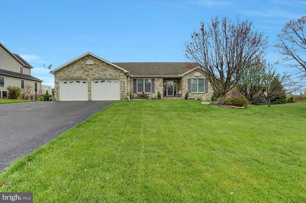 1916 Bell Ave unit 9, Chambersburg, PA 17202 - photo 1