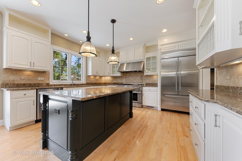 501 S Sunnyside Ave, Elmhurst, IL 60126 - photo 1