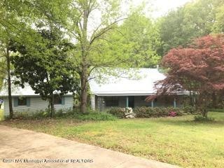 713 Highwa 310 E, Como, MS