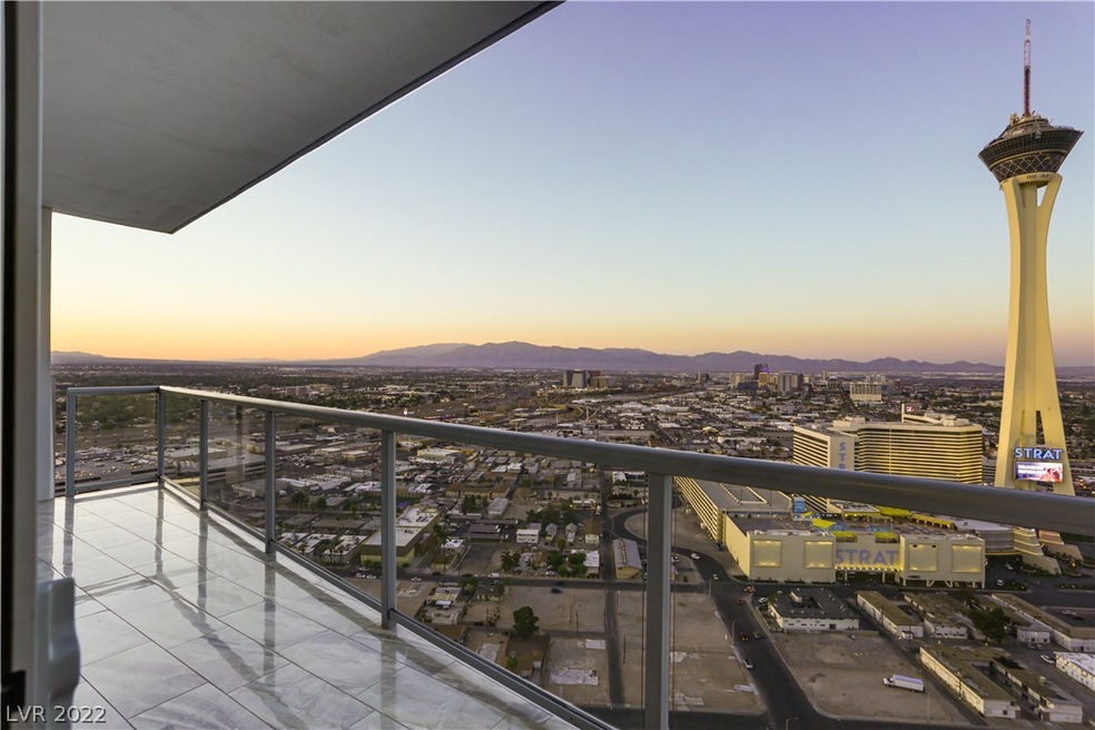 ALLURE #3512 - 974sqft / 1 Bed / 1.5 Bath w/230 sq