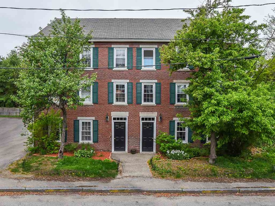411 2nd St unit 3, Rollinsford, NH 03869 - photo 1