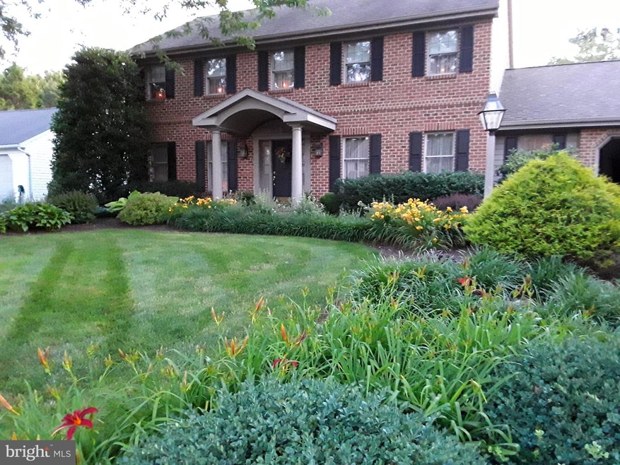 46 Cypress Dr, Leola, PA 17540 - photo 1