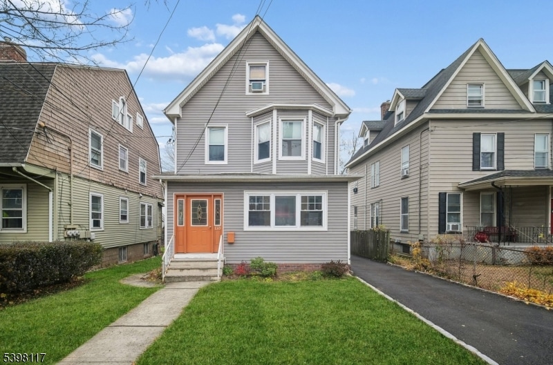 159 Valley Rd unit 2, Montclair, NJ 07042 - photo 1