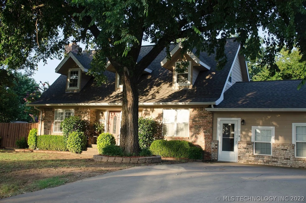 1112 N 6th St, Henryetta, OK 74437 - photo 1