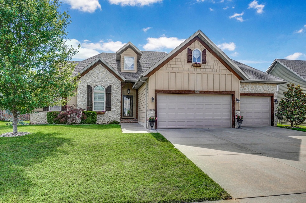 3513 N Ledgestone Dr-1
