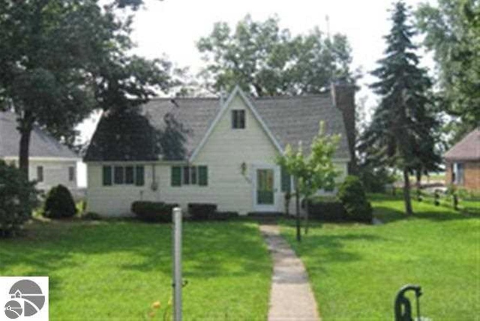 4022 E Michigan Ave, Au Gres, MI 48703 - photo 1