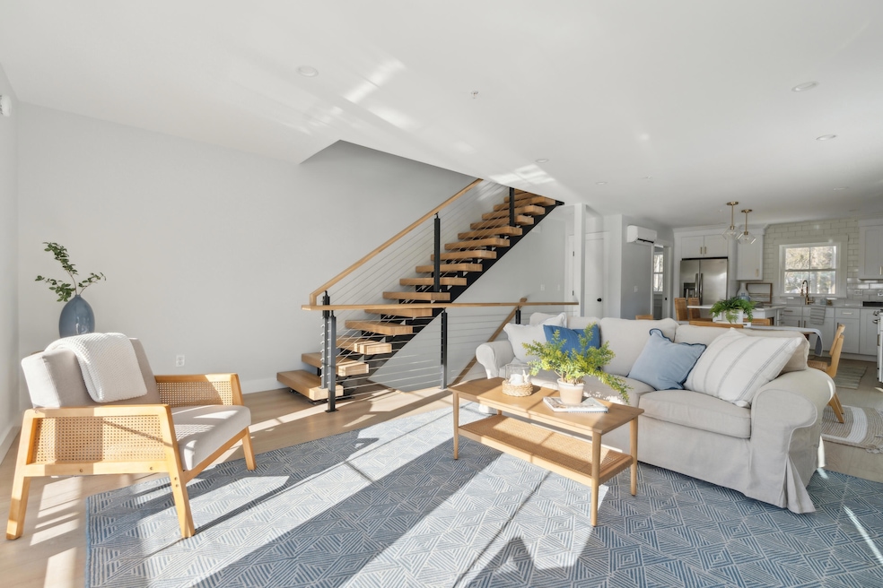 Sold $735,000 • Co-Listing Agent