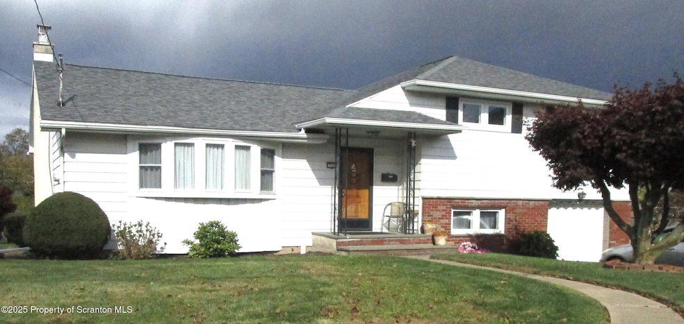 715 Moritz St, Dunmore, PA 18512 - photo 1