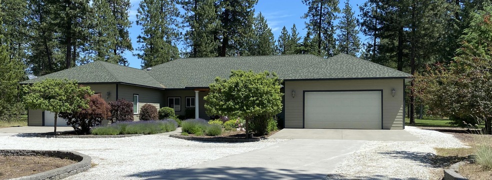 261 Palmer Ln, Chewelah, WA 99109 - photo 1