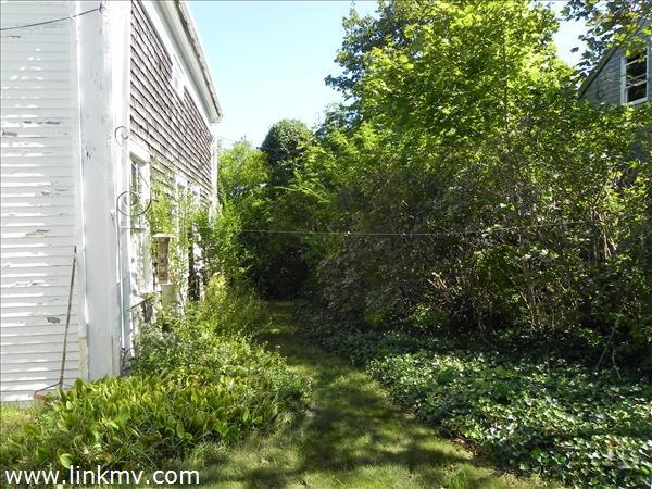 15 Cromwell Ln, Vineyard Haven, MA 02568 - photo 1