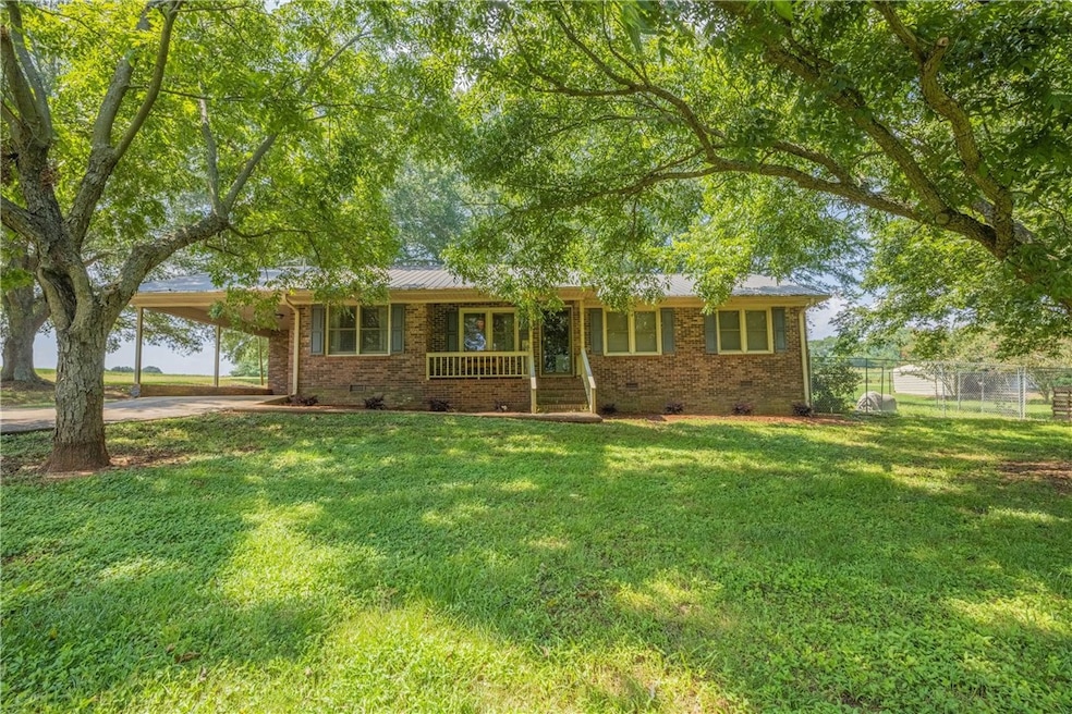 518 Mccurley Rd, Hartwell, GA 30643 - photo 1