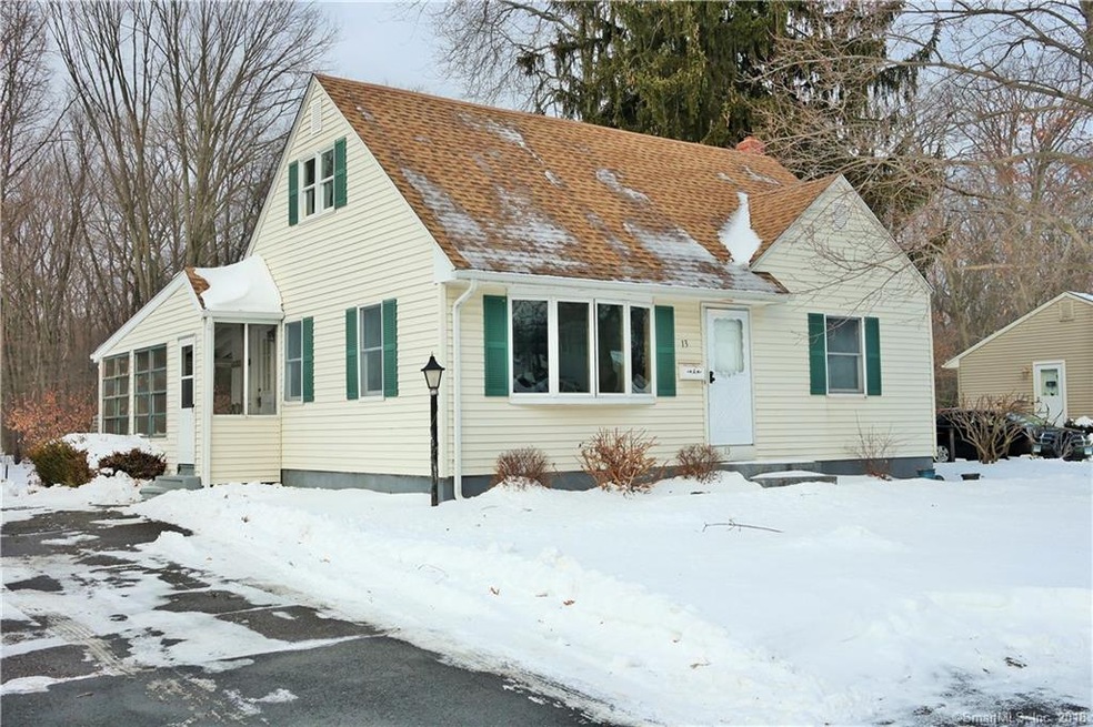 Great Starr Built 4 bedroom Cape Cod!