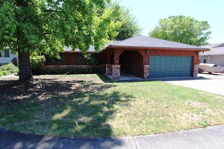 644 Rose Valley Ct, Central Point, OR 97502 - photo 1