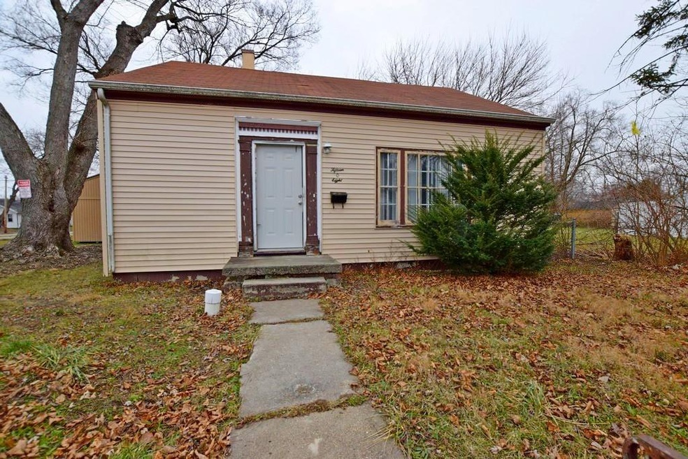 1508 Reverend J T Menifee St, Anderson, IN 46016 - photo 1