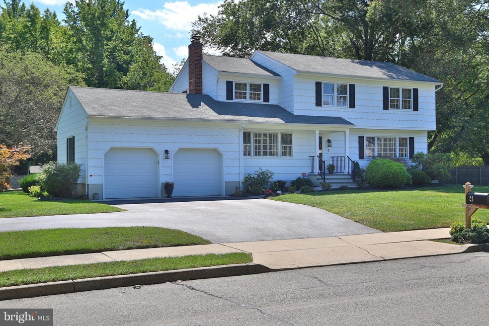 4 Indian Run Rd, Princeton Junction, NJ 08550 - photo 1