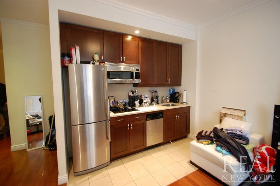 488 7th Ave unit 4C., New York, NY 10018 - photo 1