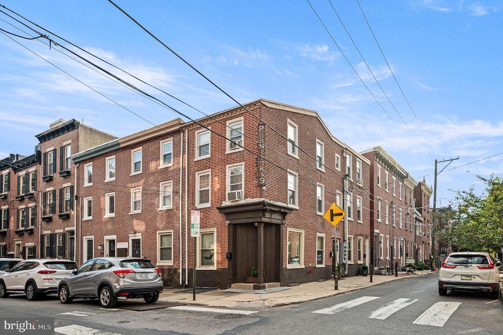 978-80 N Lawrence St, Philadelphia, PA 19123 - photo 1