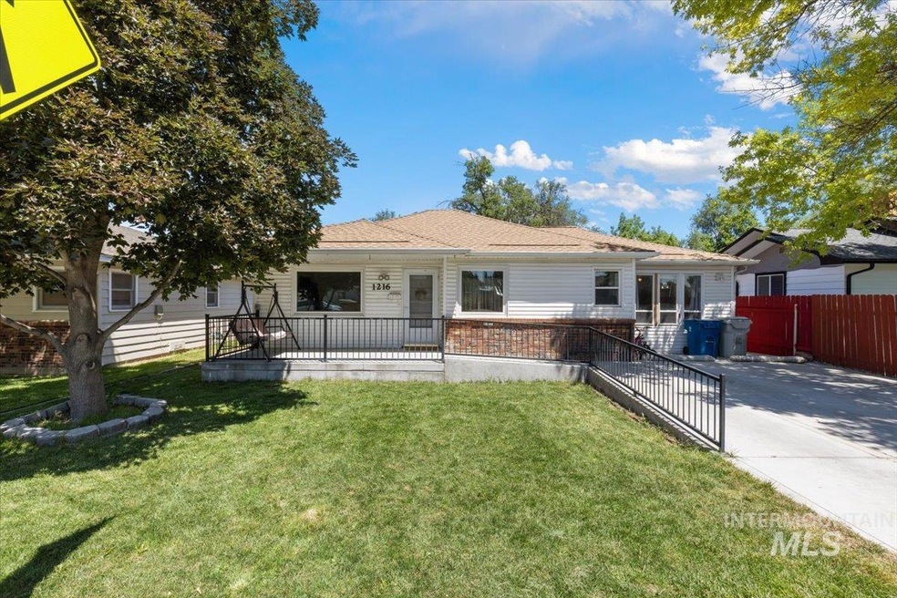 1216 E Amity Ave, Nampa, ID 83686 - photo 1