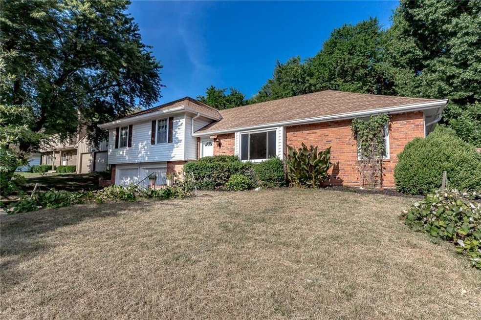 6520 Mastin St, Shawnee, KS 66203 - photo 1