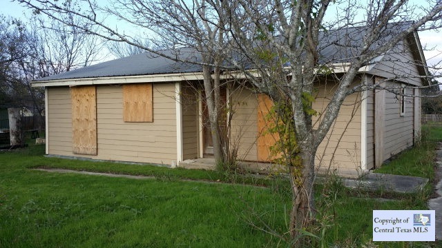 415 Staples Rd, San Marcos, TX 78666 - photo 1