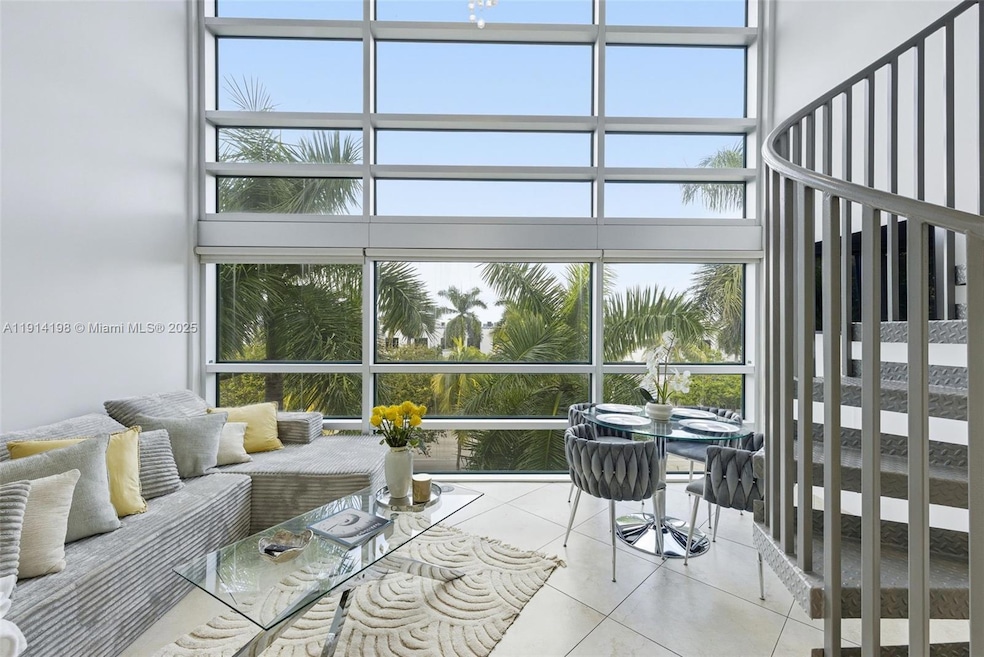 421 Meridian Ave unit 16, Miami Beach, FL 33139 - photo 1