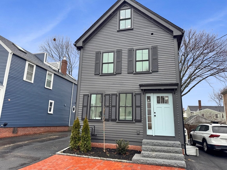 30 Carter St unit A, Newburyport, MA 01950 - photo 1