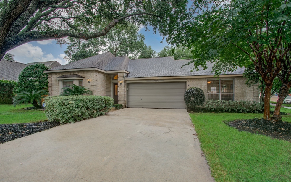 11002 Winspring Dr, Tomball, TX 77377 - photo 1