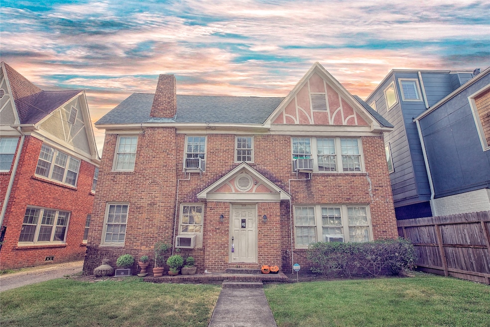 1818 Calumet St unit 1, Houston, TX 77004 - photo 1