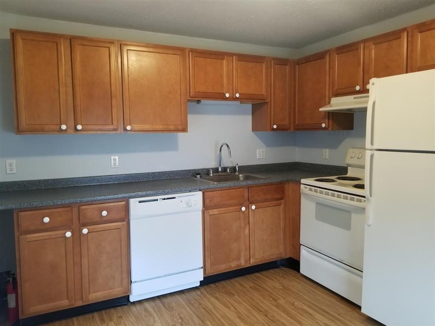 166 Whittier Rd unit 7, Tamworth, NH 03890 - photo 1