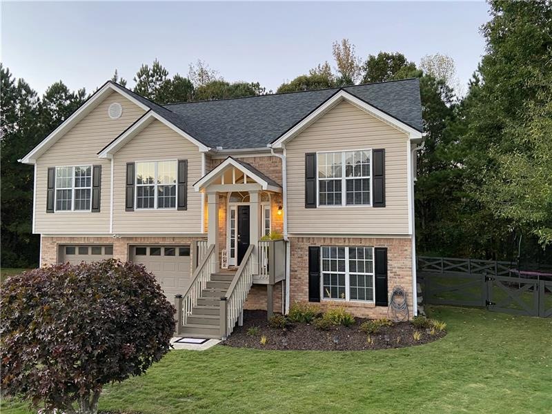 938 Wayne Dr, Snellville, GA 30078 - photo 1