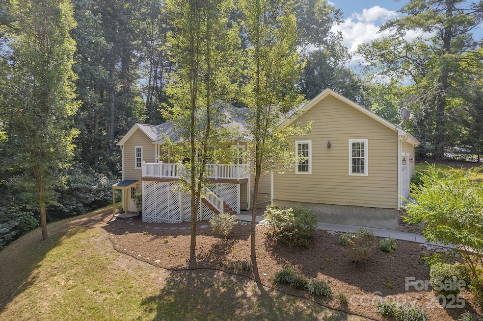 904 Mills Gap Rd, Fletcher, NC 28732 - photo 1