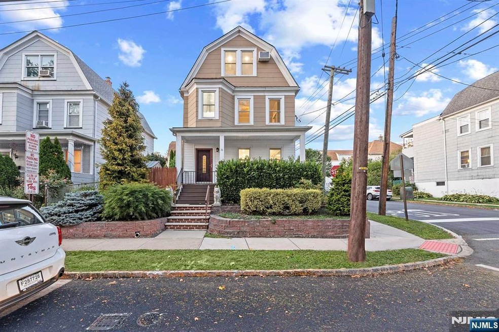 Pending $599,000 • Co-Listing Agent