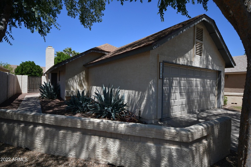 5238 W Jupiter Way N, Chandler, AZ 85226 - photo 1