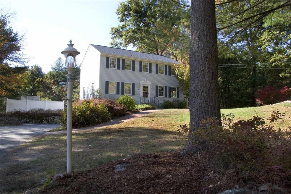 293 High Range Rd, Londonderry, NH 03053 - photo 1