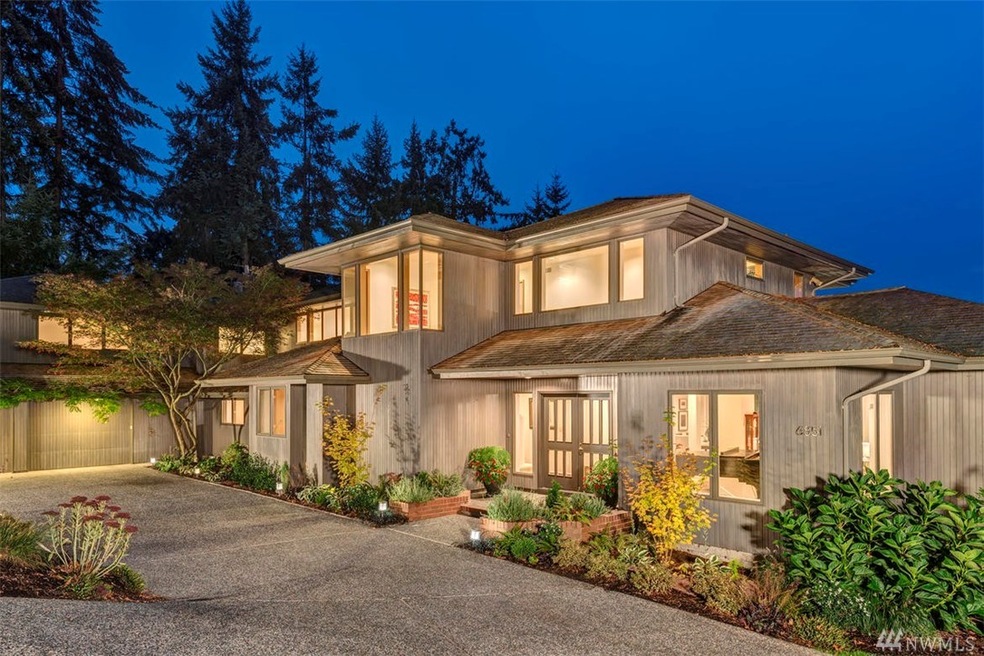 6851 W Mercer Way, Mercer Island, WA 98040 - photo 1