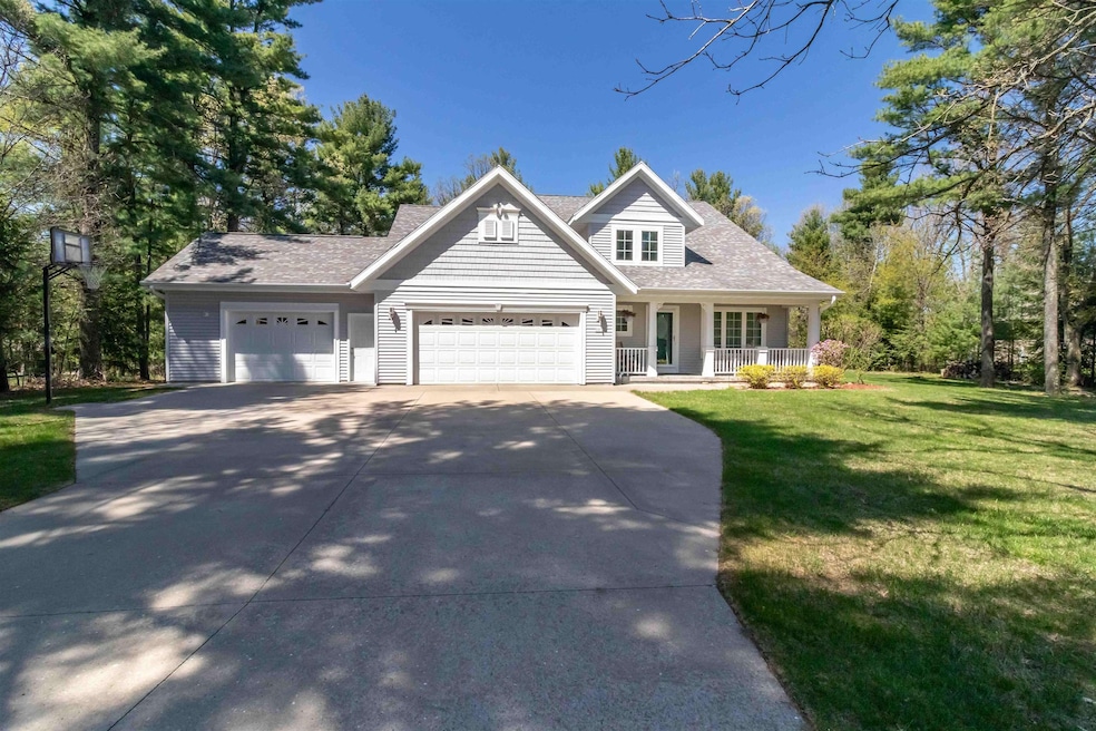 Under Contract $460,000 • Co-Listing Agent