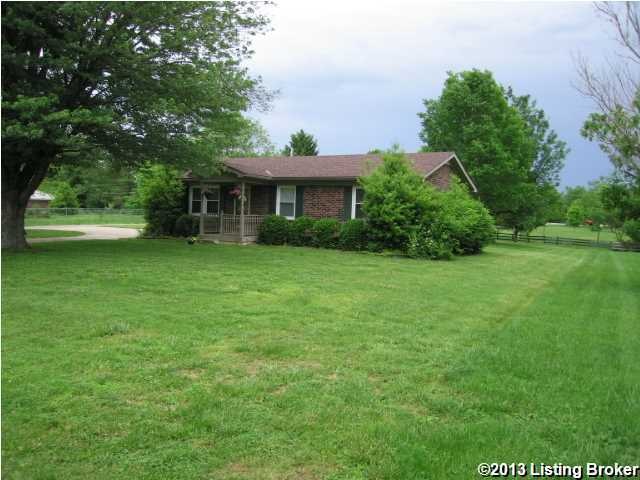 260 Azure Dr, Mount Washington, KY 40047 - photo 1