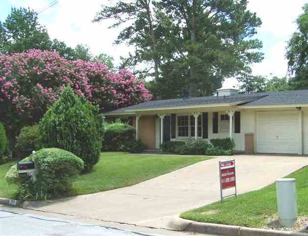 2917 2917 Amy Ln, Tyler, TX 75701 - photo 1