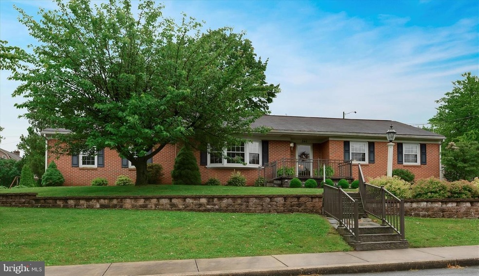 360 Warren St, New Holland, PA 17557 - photo 1