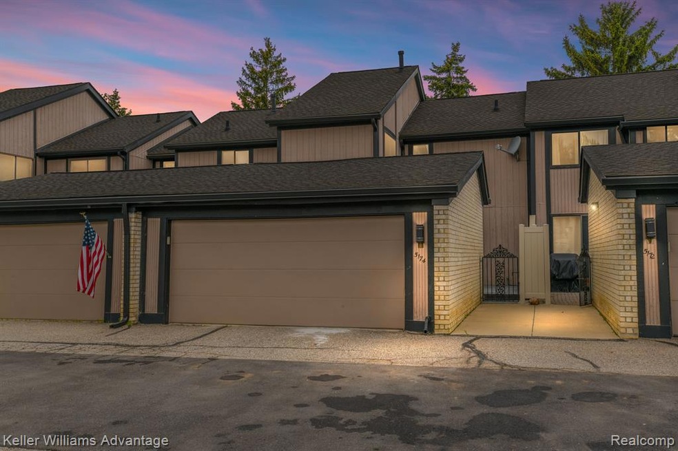 5174 Rock Run, West Bloomfield
