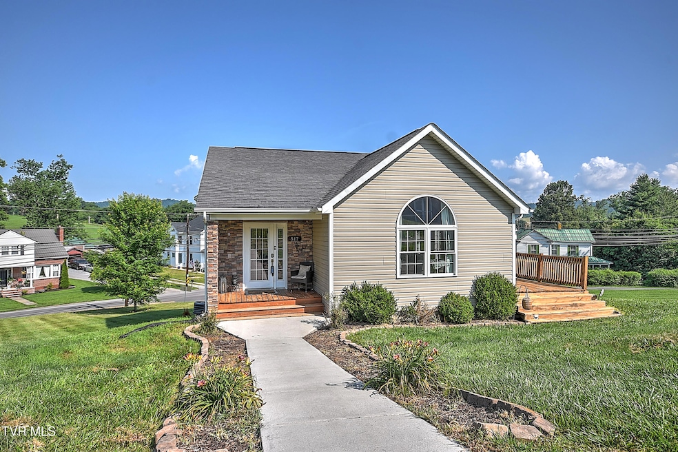 517 W Glade St DOM-2