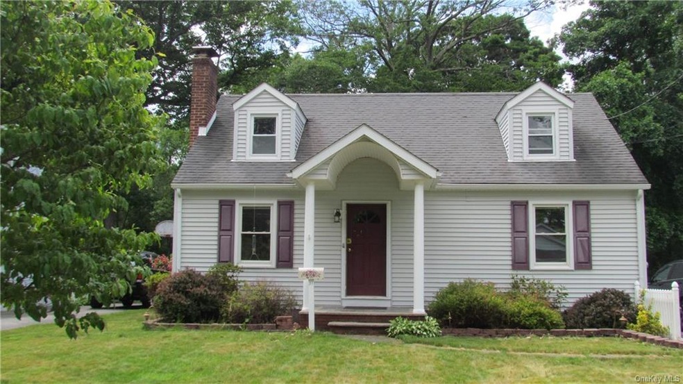 37 Lakeview Ave, Poughkeepsie, NY 12601 - photo 1