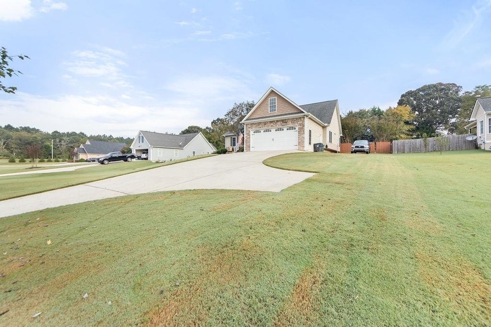 61 Helene Way, Jefferson, GA 30549 - photo 1