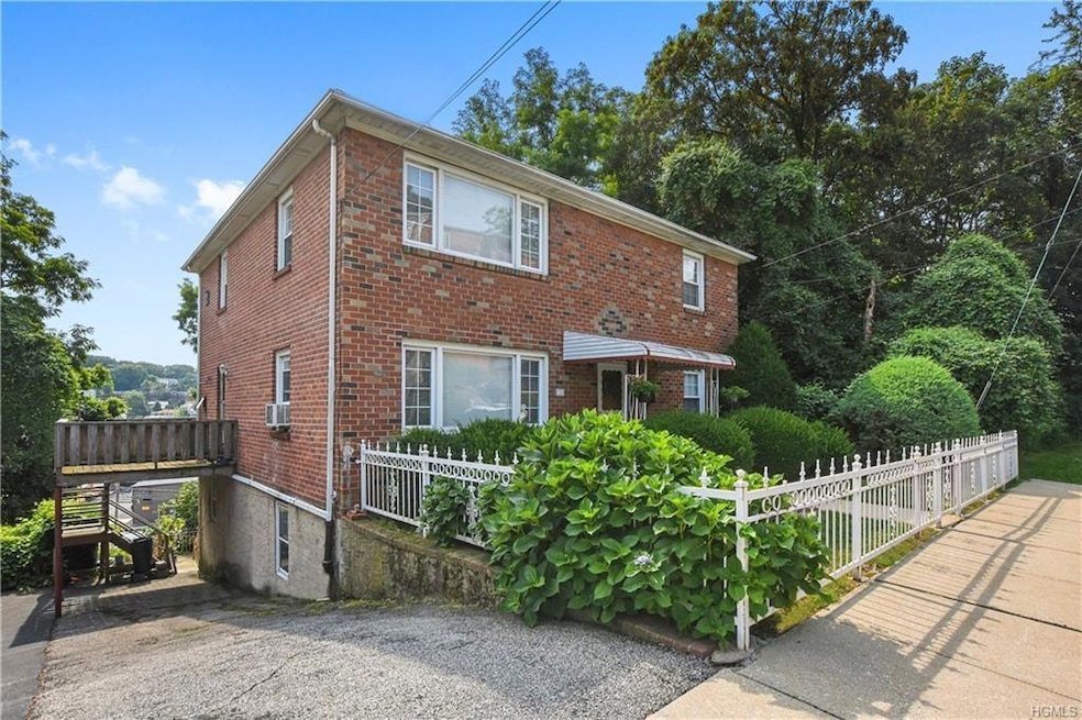 258 Woodland Ave, Yonkers, NY 10703 - photo 1