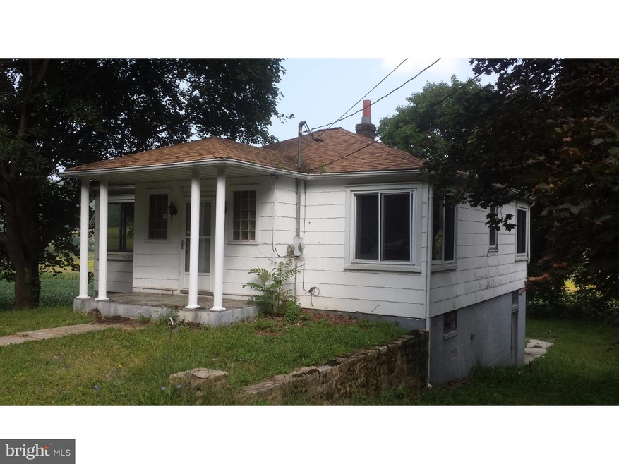 966 W Market St, Schuylkill Haven, PA 17972 - photo 1