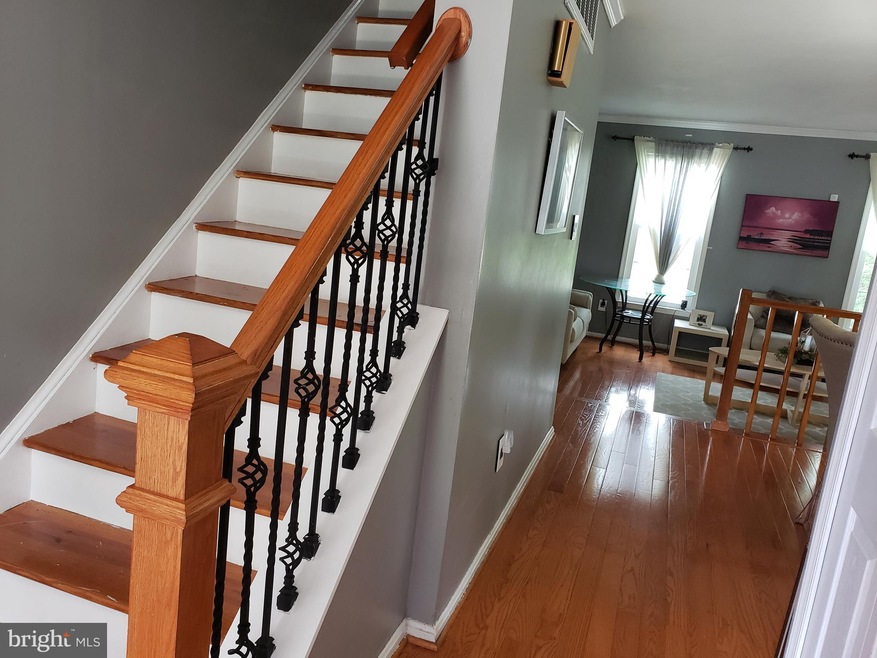 7116 Old Sandy Spring Rd, Laurel, MD 20707 - photo 1